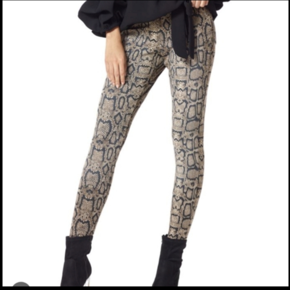 Hue leggings Brown python Size S ultra soft denim
